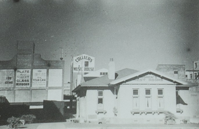 New Plymouth Women's Rest Rooms, 1941